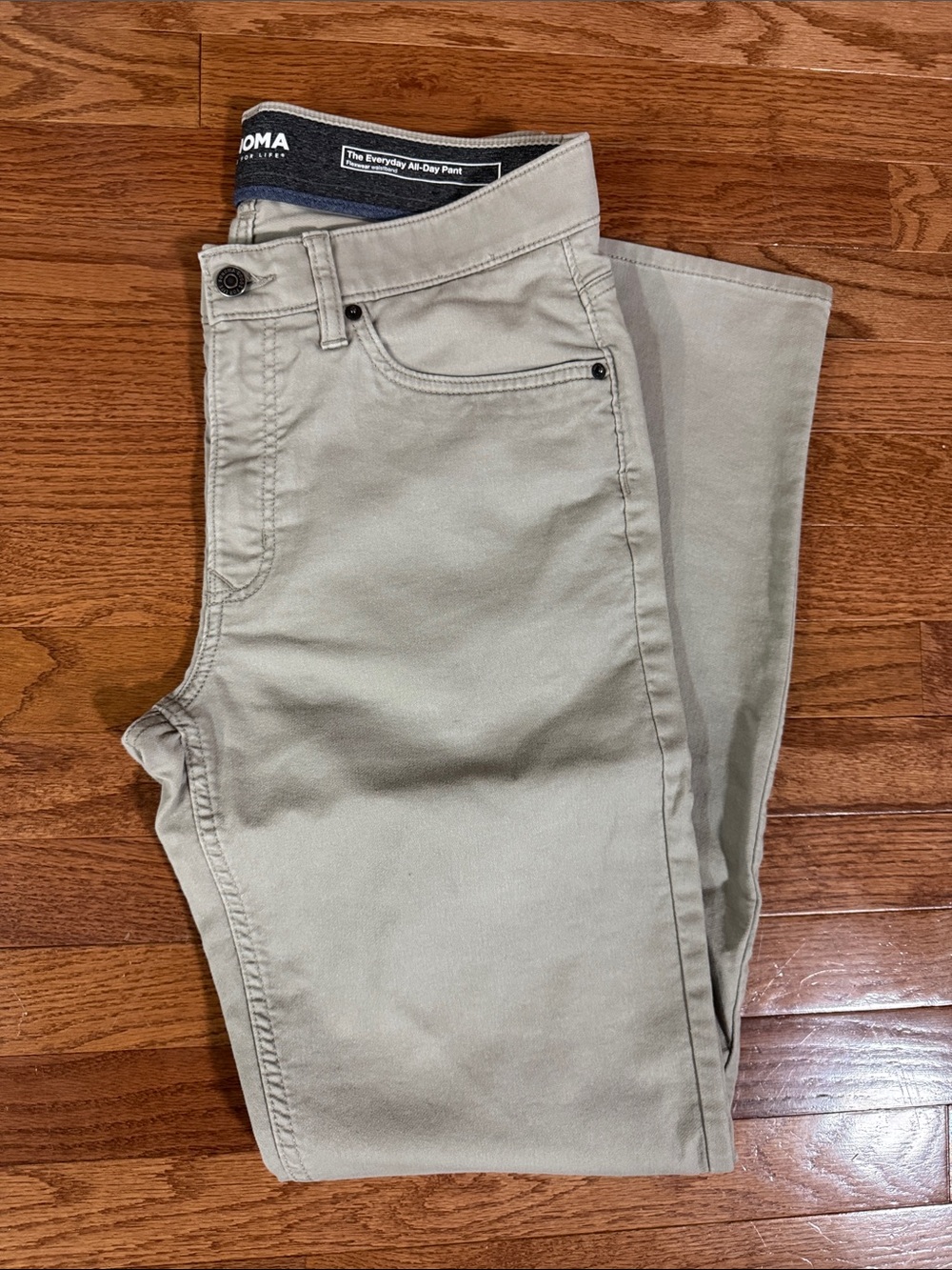 Sonoma Men’s Light Gray-Tan Slim Chinos 32x34 (uniform pants)